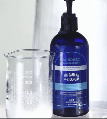 Gel per la doccia con olio essenziale di chiodi di garofano concentrato con International Klein Blue Design Style