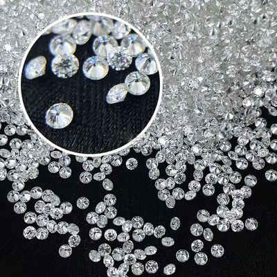 Anello Bianco Diamante di Moissanite 1.0 CT Per Pacchetto Piccolo Dimensione Rotonda Moissanite Melee