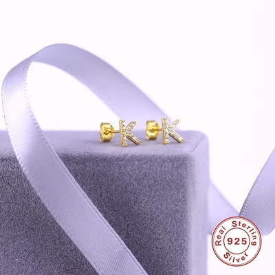 Moda Sterling Silver A-z Alfabeto orecchini 18k oro placcato 925 Silver Letter Stud orecchini