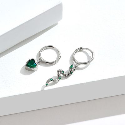OEM di 2.1x0.7cm 2.3g Sterling Silver Heart Shaped Earrings Crystal Snake Hoop Earring
