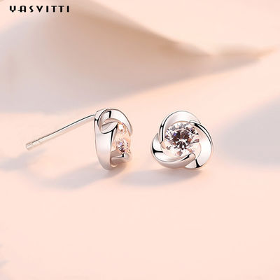 Un trifoglio semplice Diamond Earrings di 925 di Sterling Silver Clover Zircon Earrings del fiore di zircone orecchini del perno