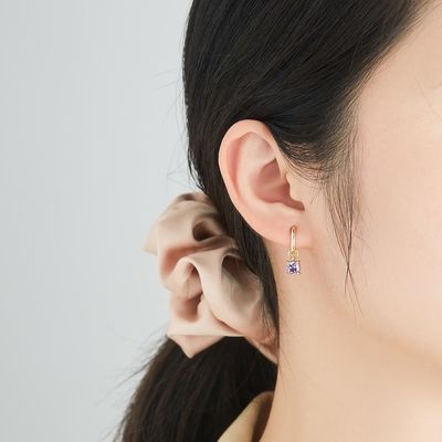 il platino degli insiemi di 0.67in 2.2g Sterling Silver Jewelry ha placcato gli orecchini d'argento dell'ago della CZ